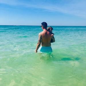 Meet your Posher, Devin